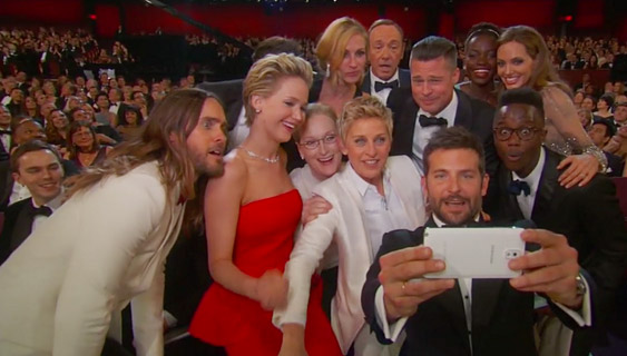 OscarsCelebsSelfie