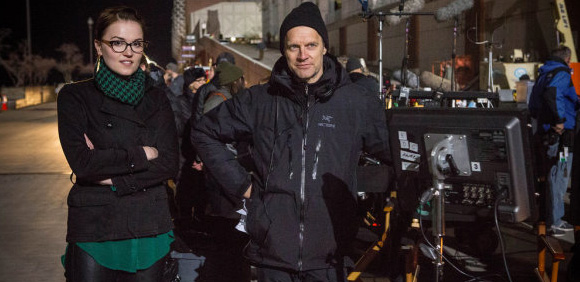 Roth with director Neil Burger on set