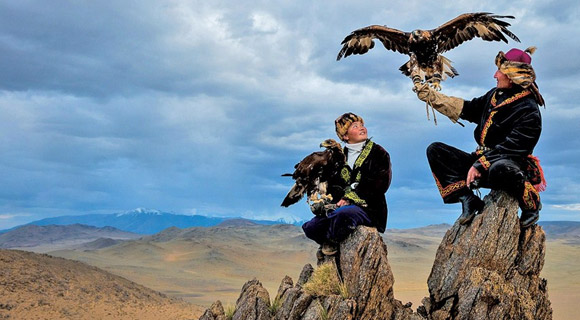 eaglehuntress_still1