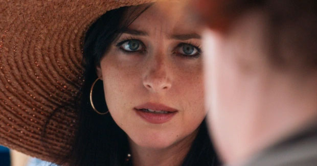 lostdaughter-dakota-johnson