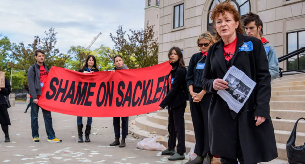 beauty-bloodshed-doc-poster