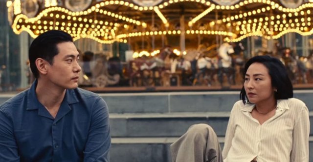 pastlives-carousel-scene