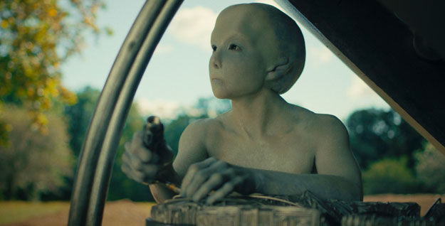 jules-movie-alien-spaceship