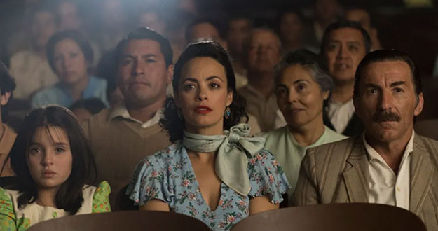 movie-teller-watching-movies