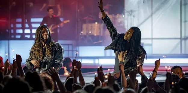 GirlYouKnowItsTrue-MilliVanilli-biopic